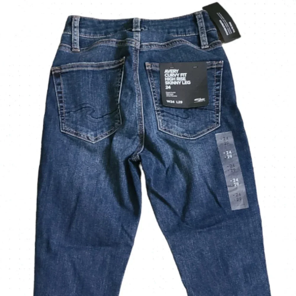 Skinny Blue Jeans - Picture 4 of 7